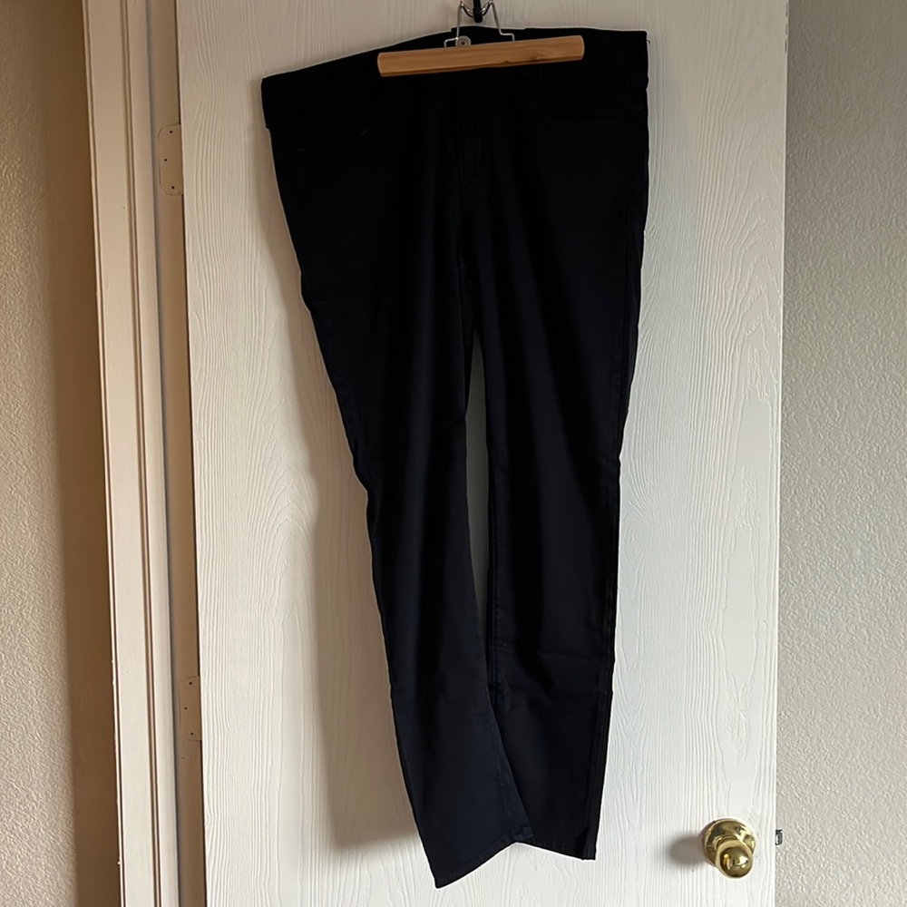 Black skinny leg pants